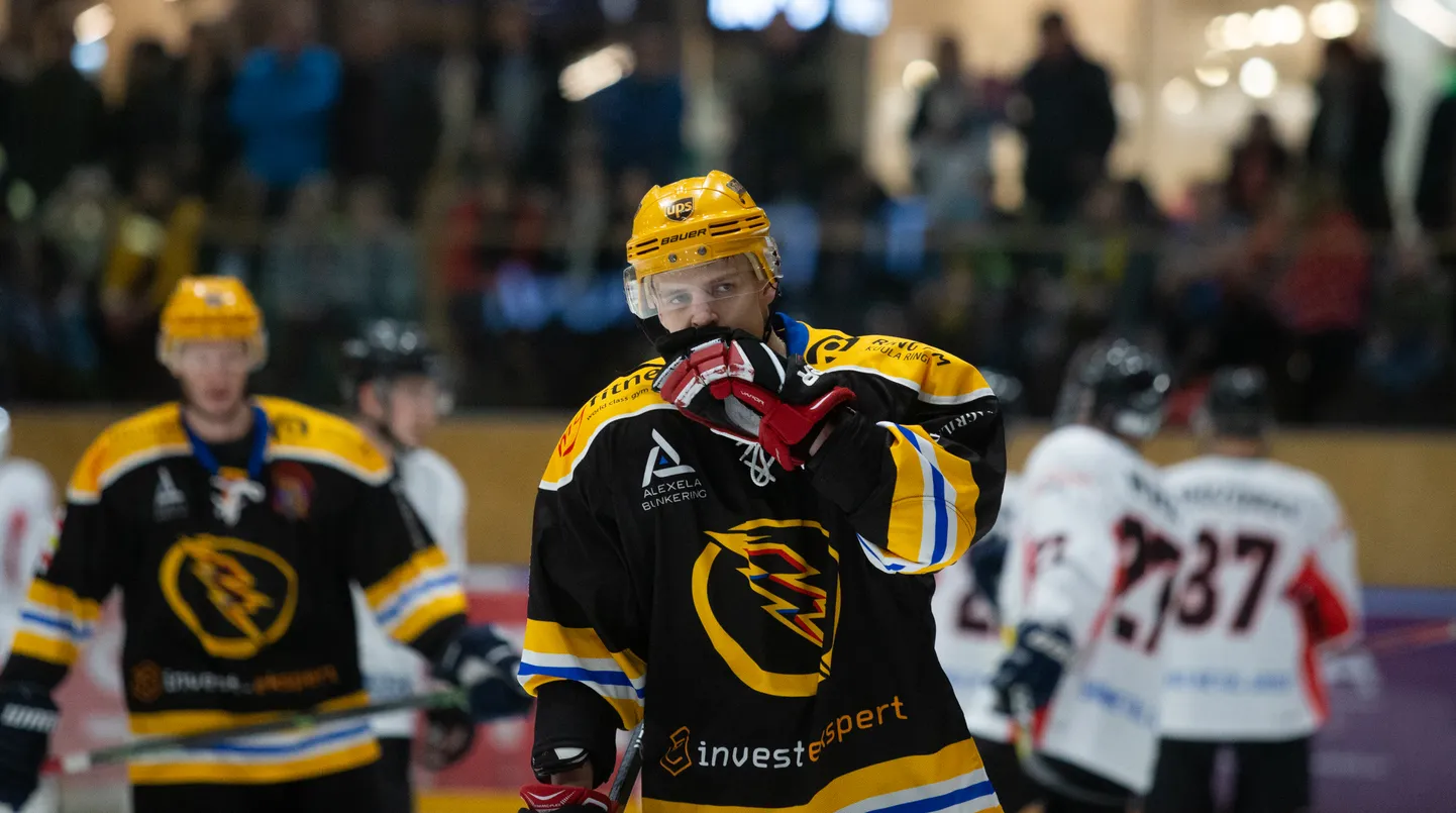 Laupäeval alustas Eesti meistriliiga jäähokis, kus Tartu Välk 494 pidi võõrsil leppima napi kaotusega 5:6 Kohtla-Järve HC Everestile.
