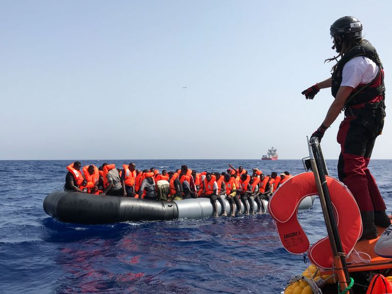 Paadipõgenikud Vahemerel. 