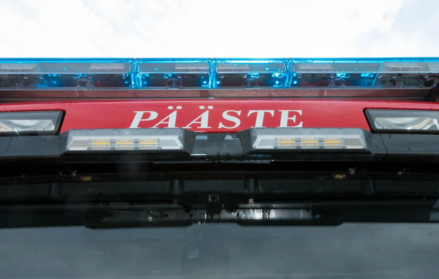 Päästjad, päästeauto. Foto on illustreeriv.