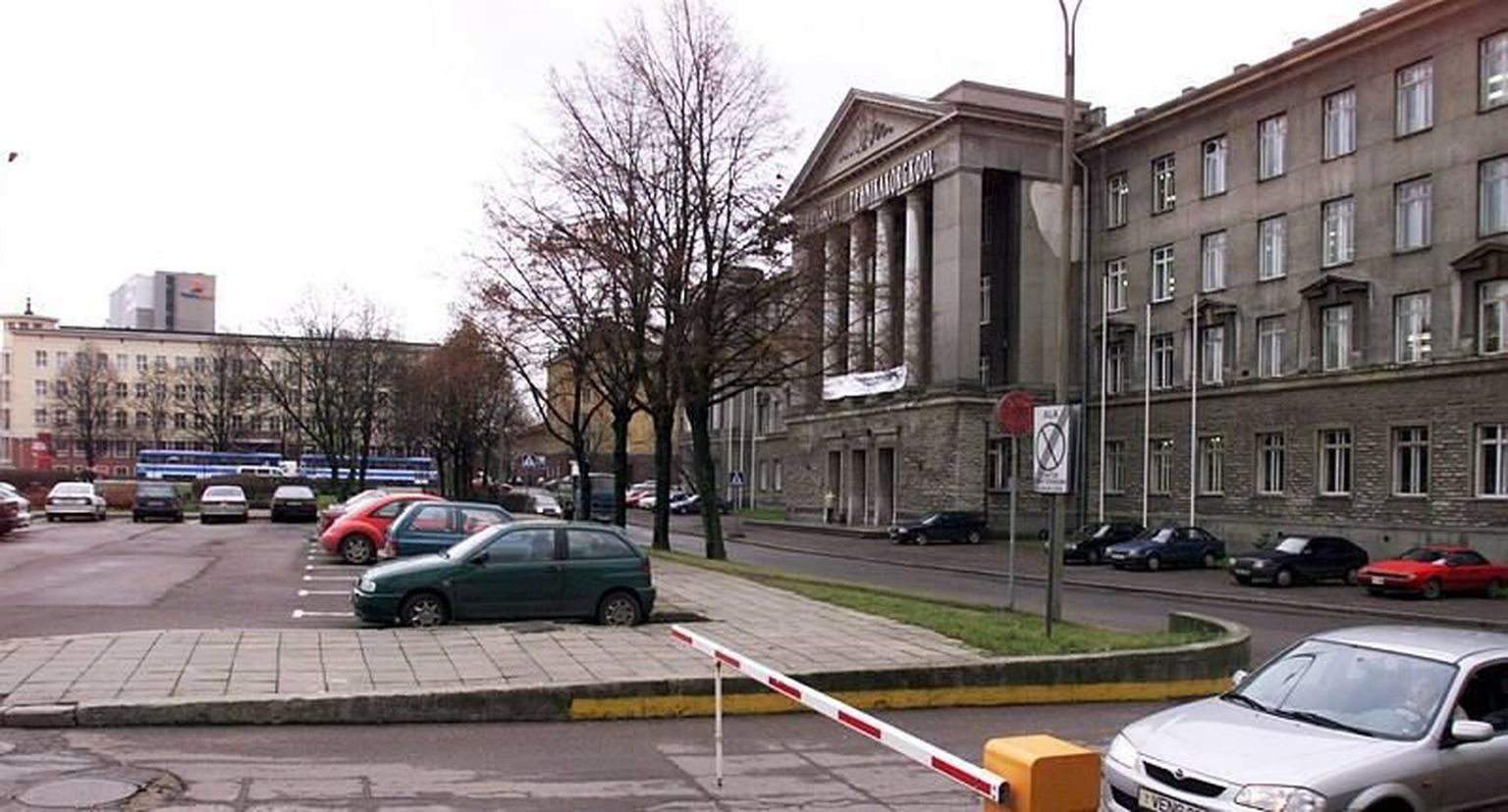 Tallinna tehnikakõrgkooli hoone.