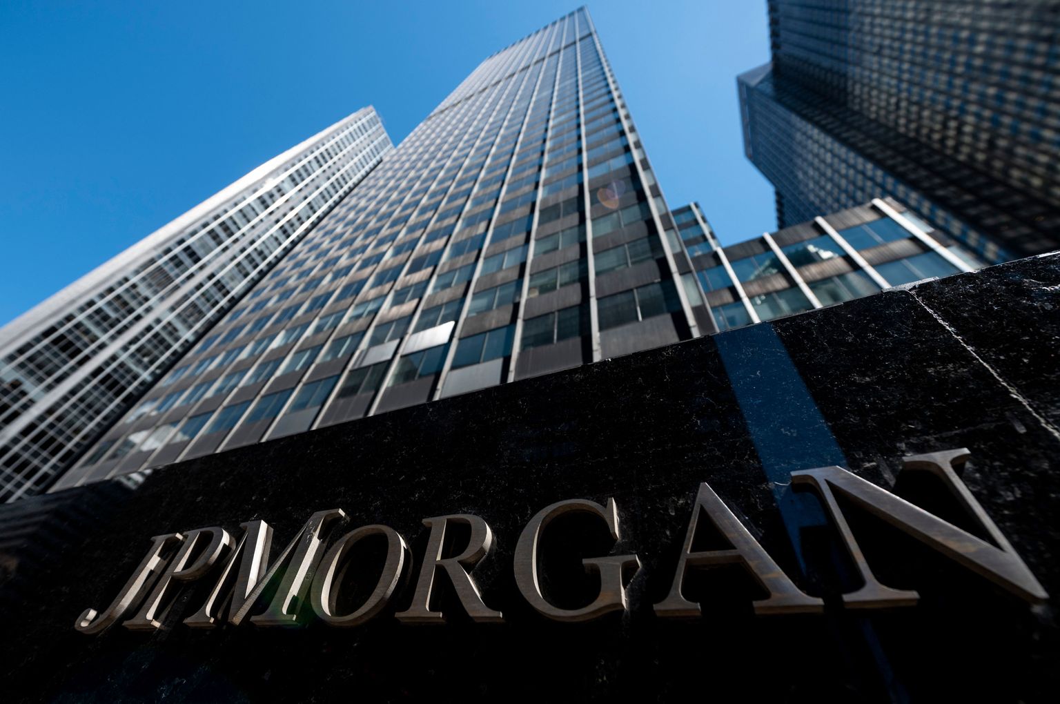USA suurpank JPMorgan Chase hakkas esmaspäeval Venemaa järjekordset intressimakset käitlema.