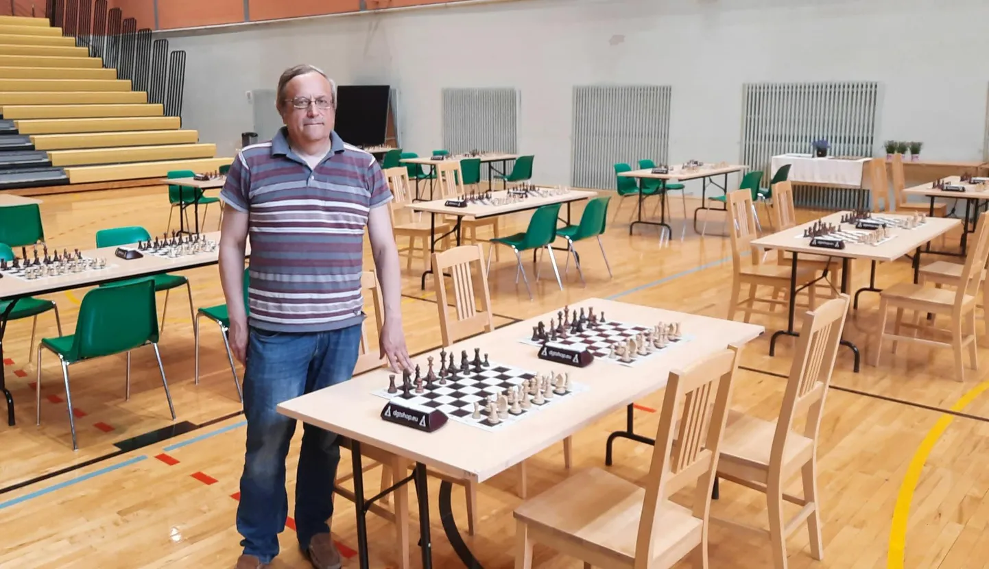 Reede hommikuks oli turniiri peakorraldaja Toomas Valgmäe Viljandi spordihoone maleturniiriks valmis seadnud. Saal on maletajate päralt järgmise nädala pühapäevani.