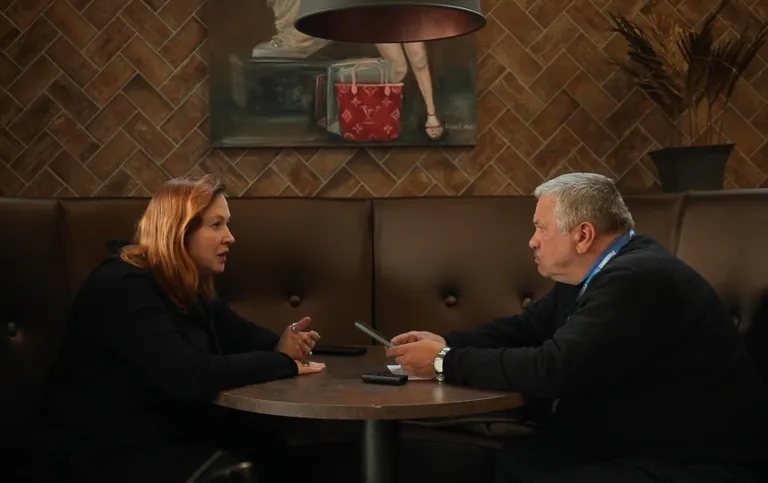 Julia Aug says that none of her Ukrainian friends have cursed her because she is Russian: «I think about it all the time. Sometimes I think it's all unrealistic what's going on!»