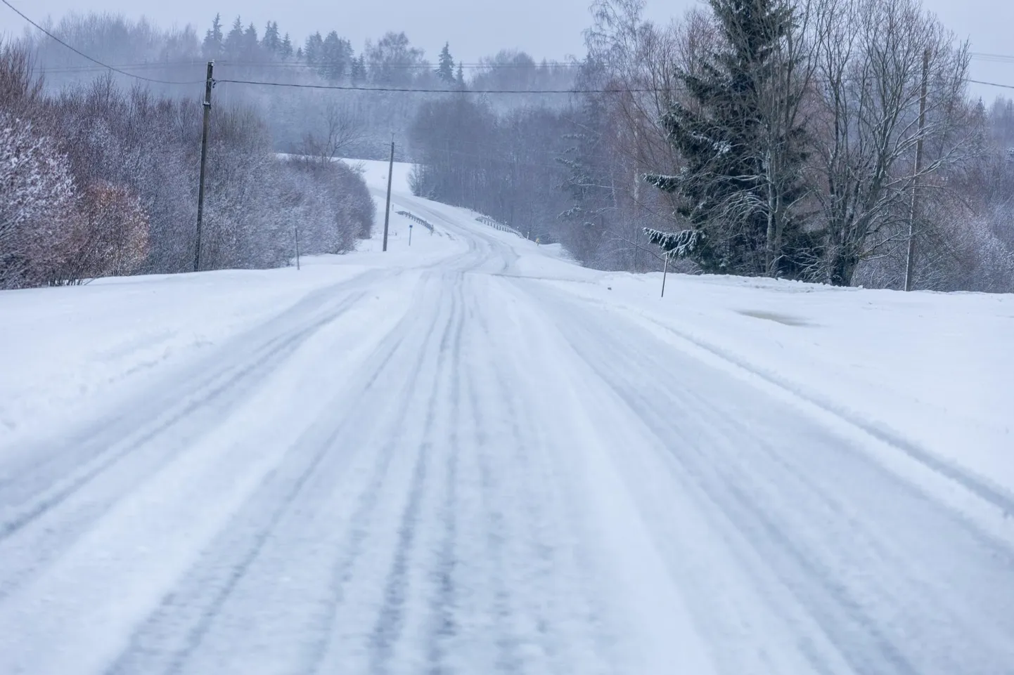 Teeolud võivad muutuda ohtlikuks.