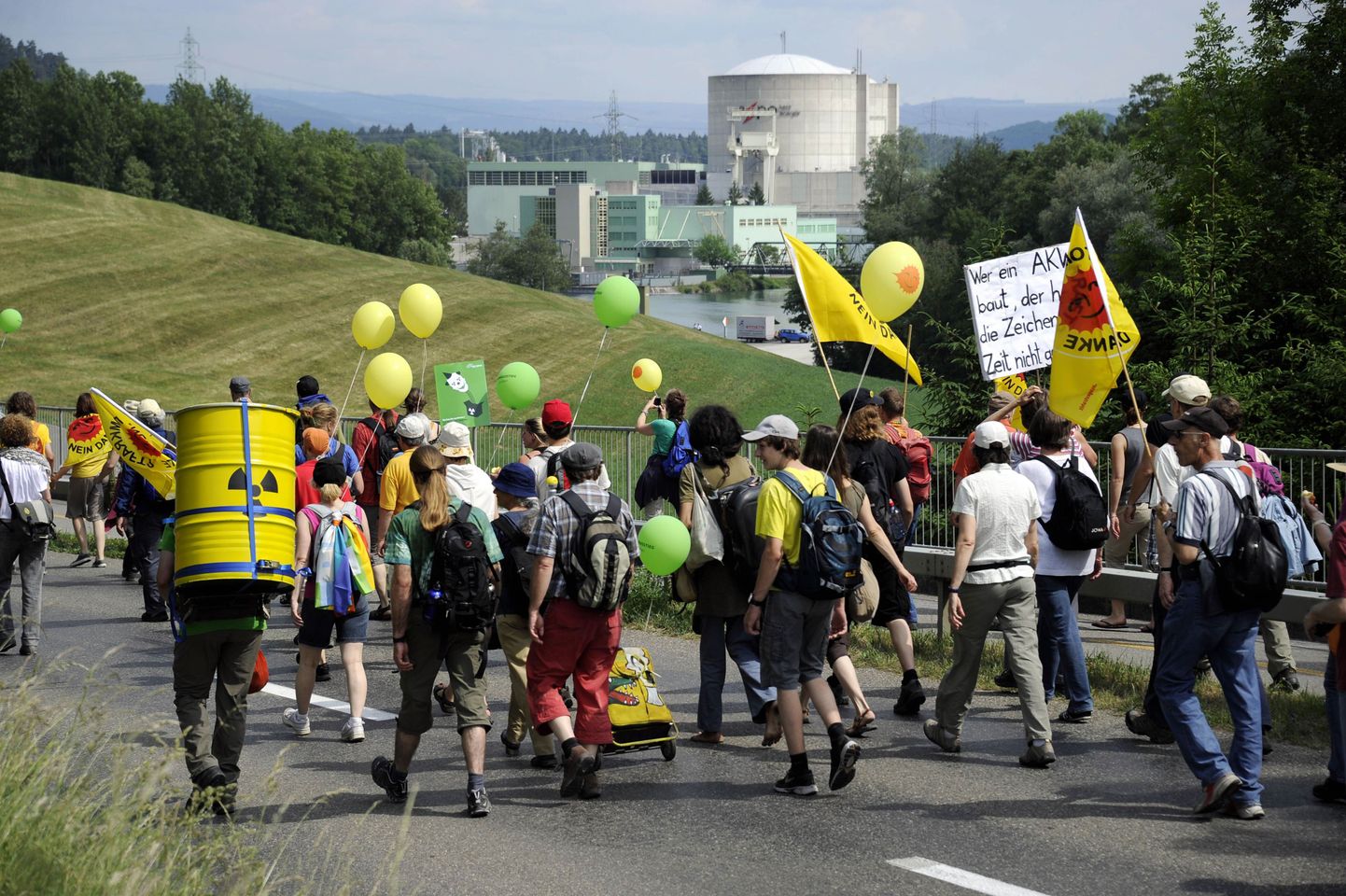 Pühapäeval toimus Šveitsis Beznau 1 jaama juures protest tuumaenergia vastu.