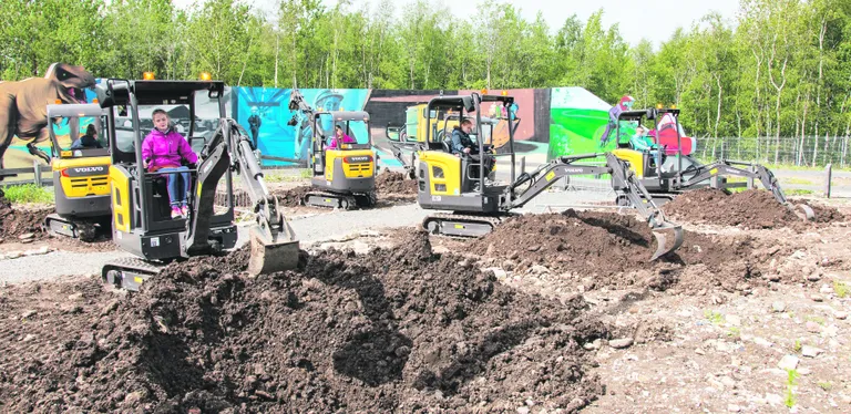 Põnevkivikaevandus on üks Kiviõli seikluskeskuse pereatraktsioonidest.