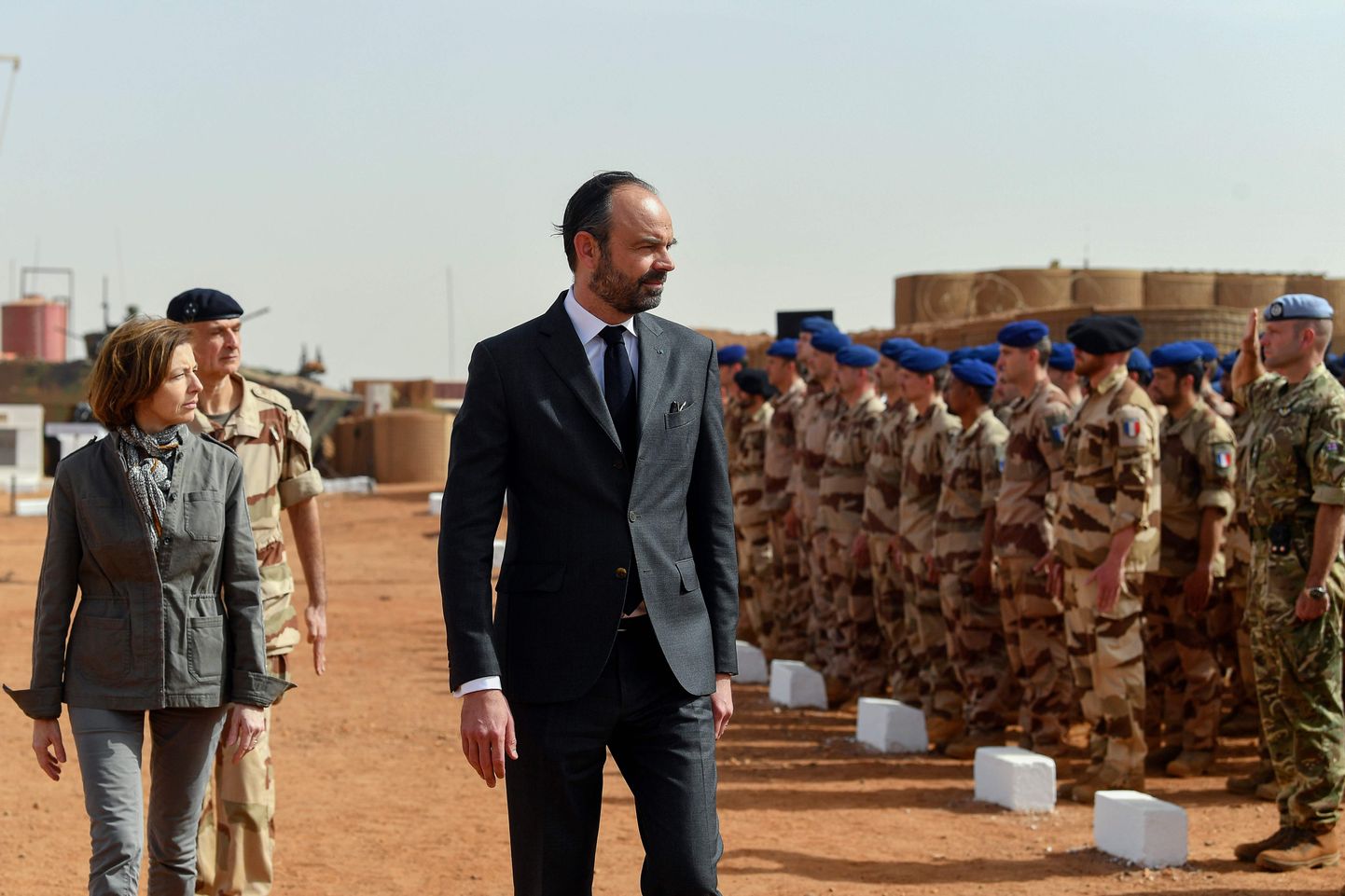 Prantsusmaa peaminister külastas Gao sõjaväebaasi 24. veebruaril.