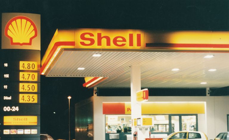 Kütusehinnad Shelli tanklas 1998. aastal. Foto: Meelis Lokk/Postimees