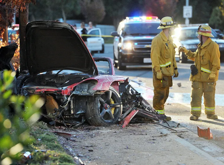Õnnetuspaik Californias Valencias, kus Paul Walker ja ta sõber Roger Rodas 2013 hukkusid