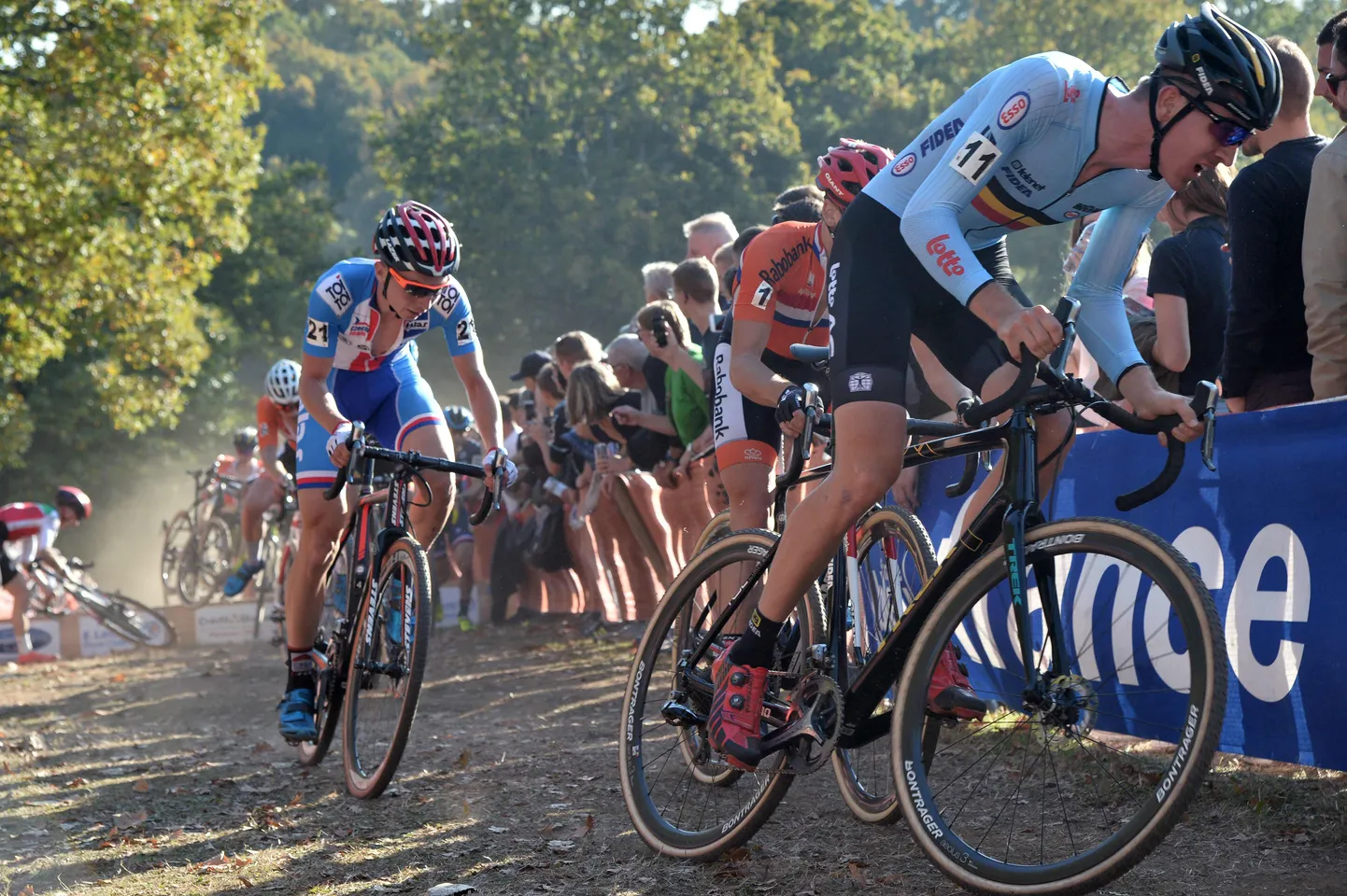 Cyclo-cross. Pilt on illustratiivne.