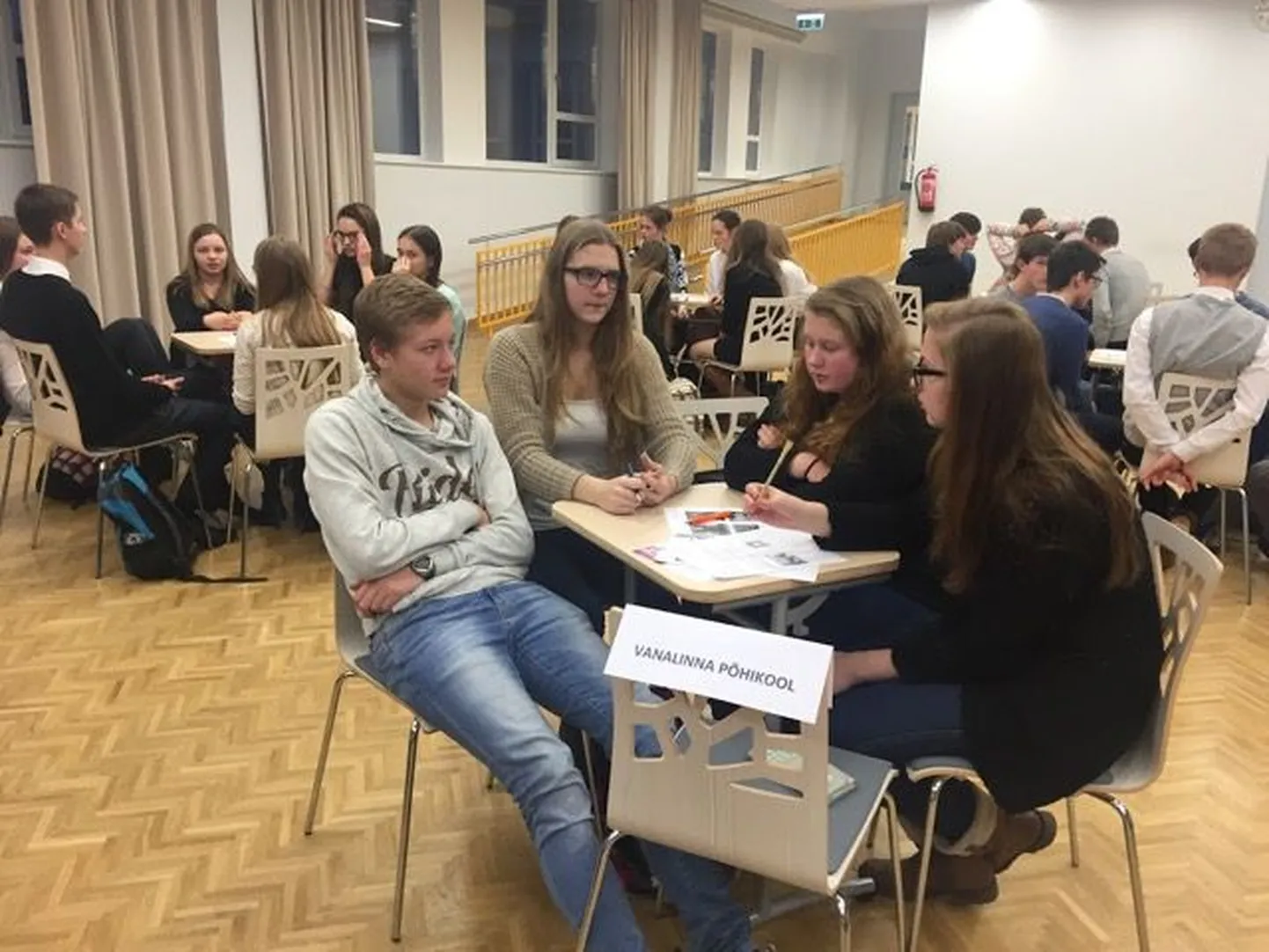 Pärnu Koidula gümnaasiumi haridusprogramm „Huvitav teadus“, mis koosneb võistlusmängudest ja õppereisidest, alustab oma neljandat hooaega.