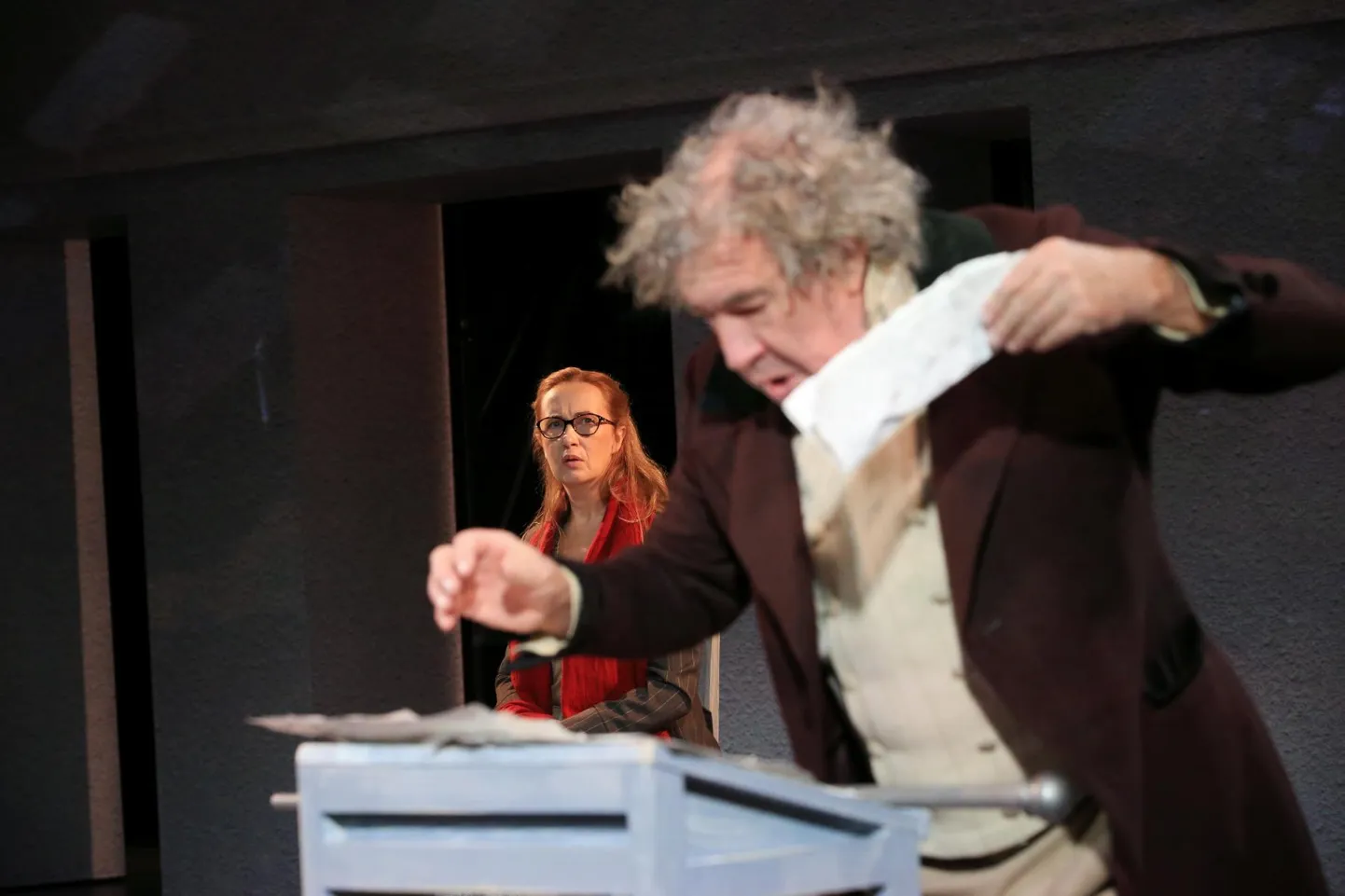 Muusikateadlane Katherine Brandt (Marika Barabanštšikova) uurib, miks kirjutas Ludwig van Beethoven (Guido Kangur) mõni aasta enne surma tagasihoidliku valsi teemal tavatult suure klaveriteose.