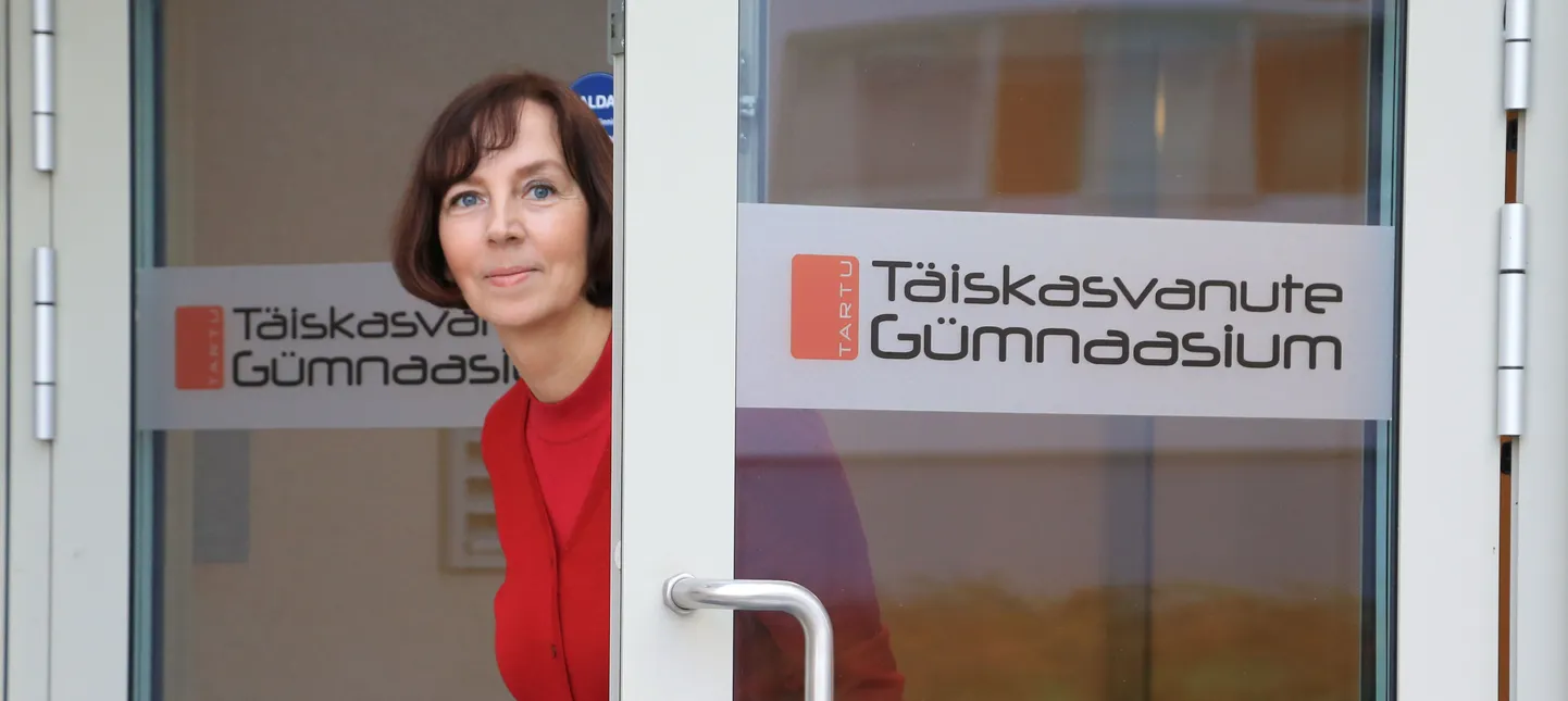Tartu täiskasvanute gümnaasiumi direktor Marika Kaasik  lubab, et juba jaanuari lõpus on tema kooli uks lahti kõigile, kes kaaluvad edasi käia pooleli jäänud kooliteed ja tahaksid meelde tuletada seda, mida sai õpitud aastaid tagasi põhi- või keskkoolis. Kevadeni kestvate ettevalmistuskursuste järel saab katkenud õpinguid jätkata täiskasvanute gümnaasiumis.