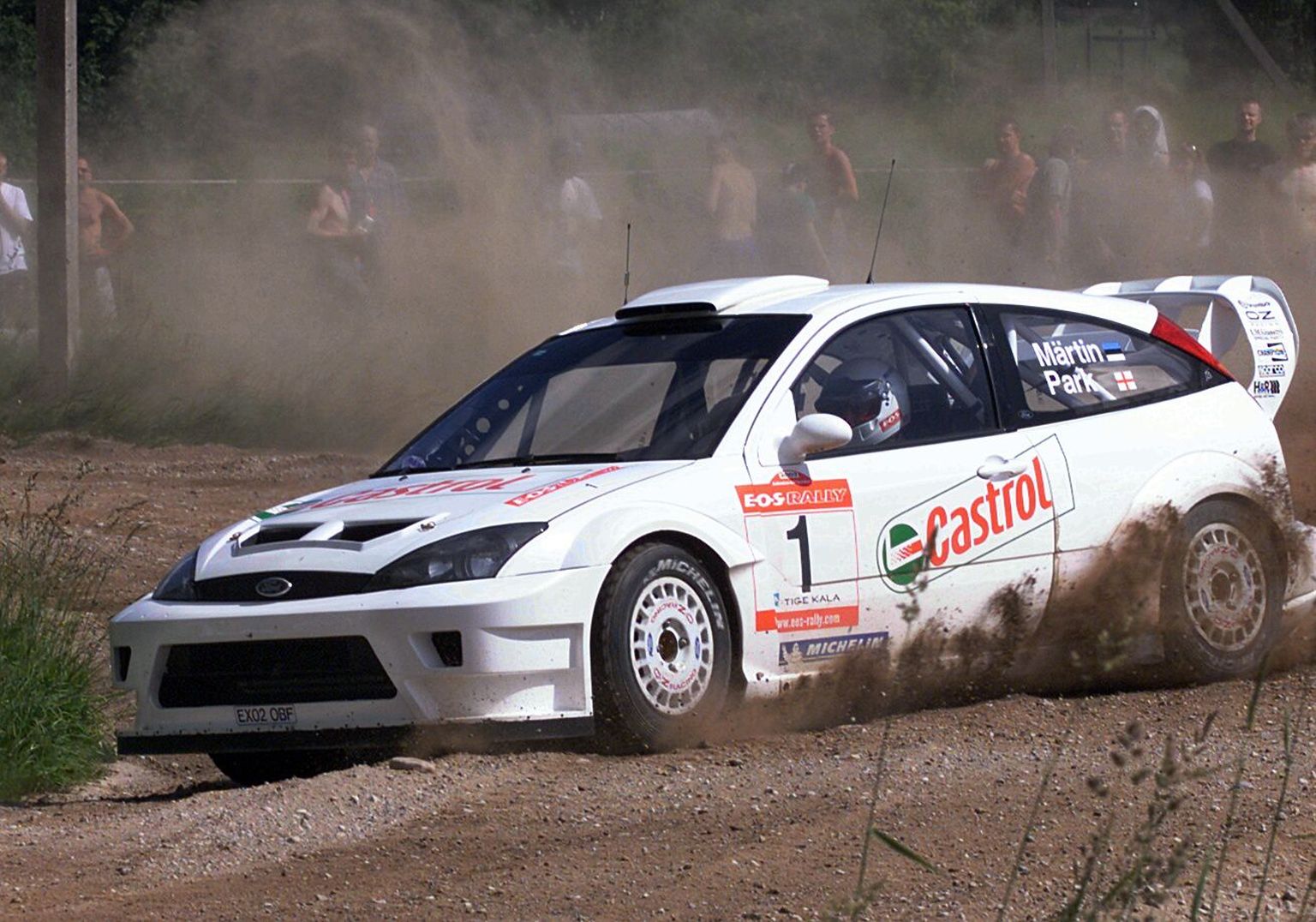 Markko Märtin ja Michael Park 2003. aasta juulis Eestis peetud E.O.S rallil. Nüüd on see sama auto rallifännidele saadaval.