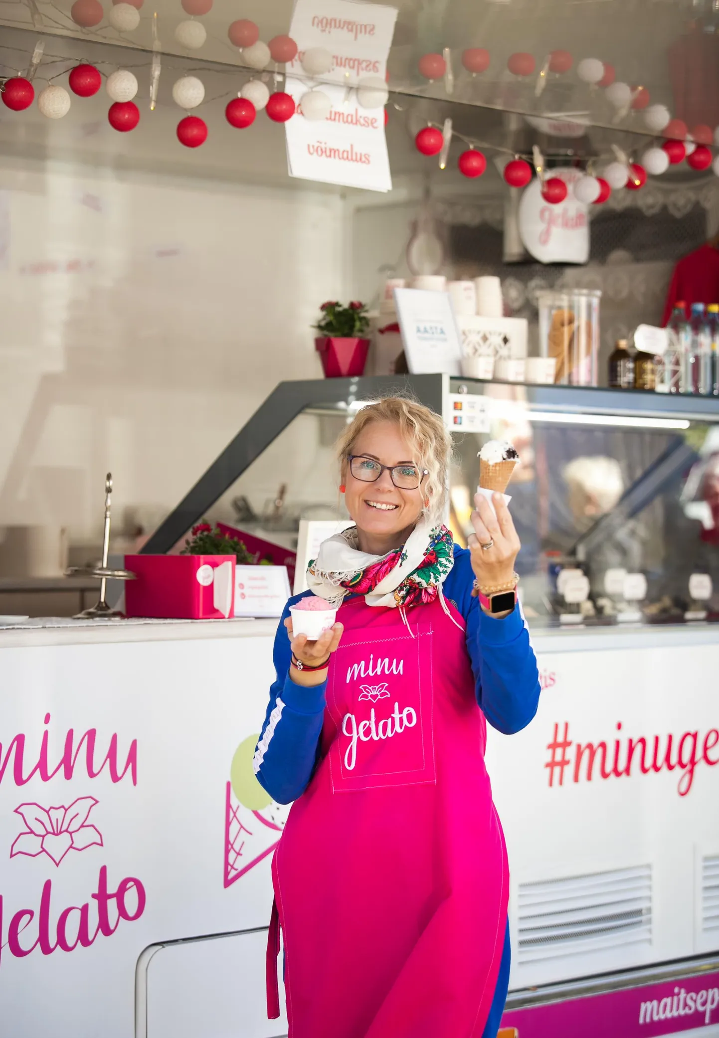 Minu Gelato perenaine Ave Pajo-Vassiljev armastab maitsetega katsetada ja klientidega suhelda.