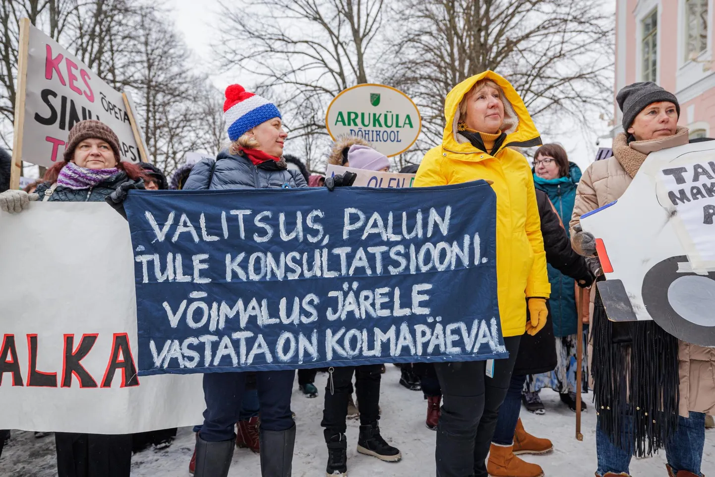 На этой неделе по всей Эстонии началась забастовка учителей.