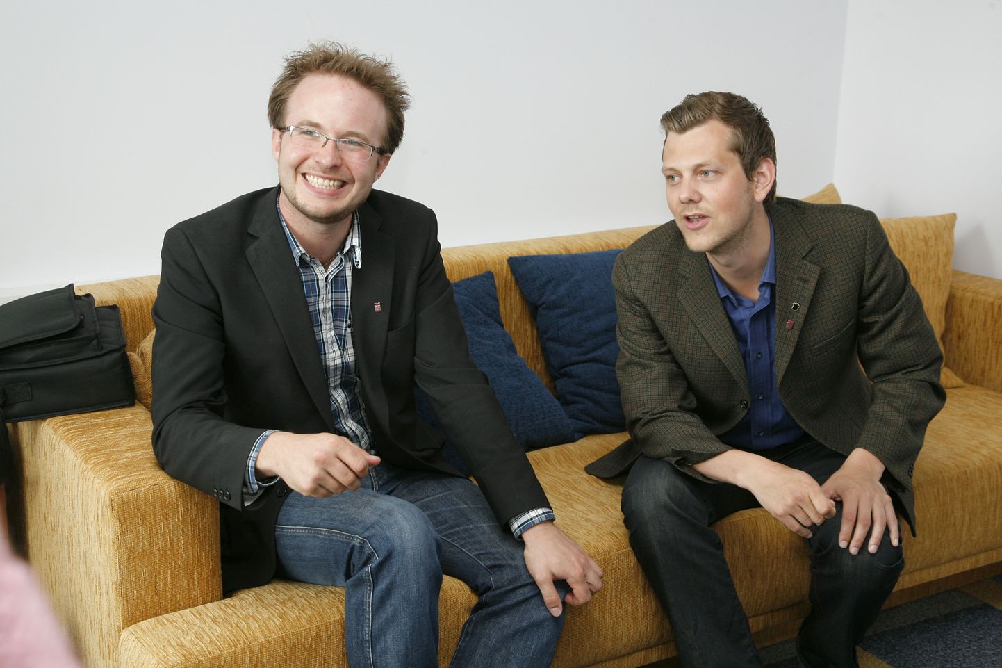 Daniel Nilsson (vasakul) ja Axel Ideström Lindgren Helsingborgist tutvustavad Pärnule, kuidas linna, üliõpilaste ja ettevõtjate koostööd parandada.