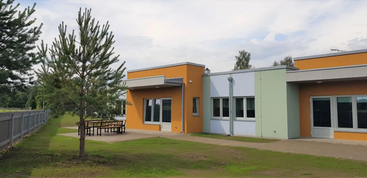 Sel aastal valminud ridaelamu Raplas. Sarnane tuleb ka Põlvasse.