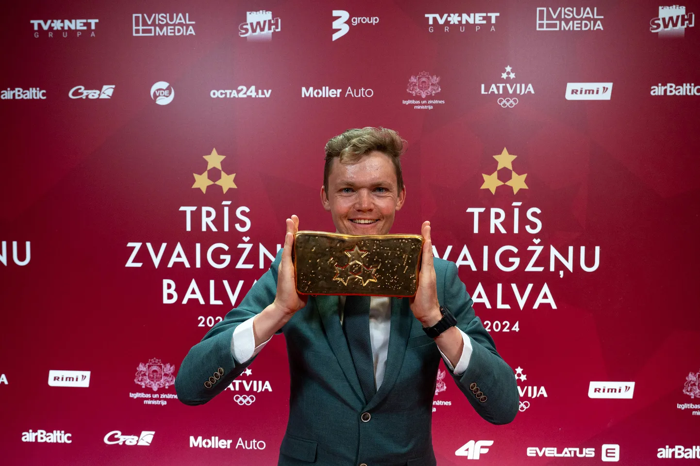Šosejas riteņbraucējs Toms Skujiņš