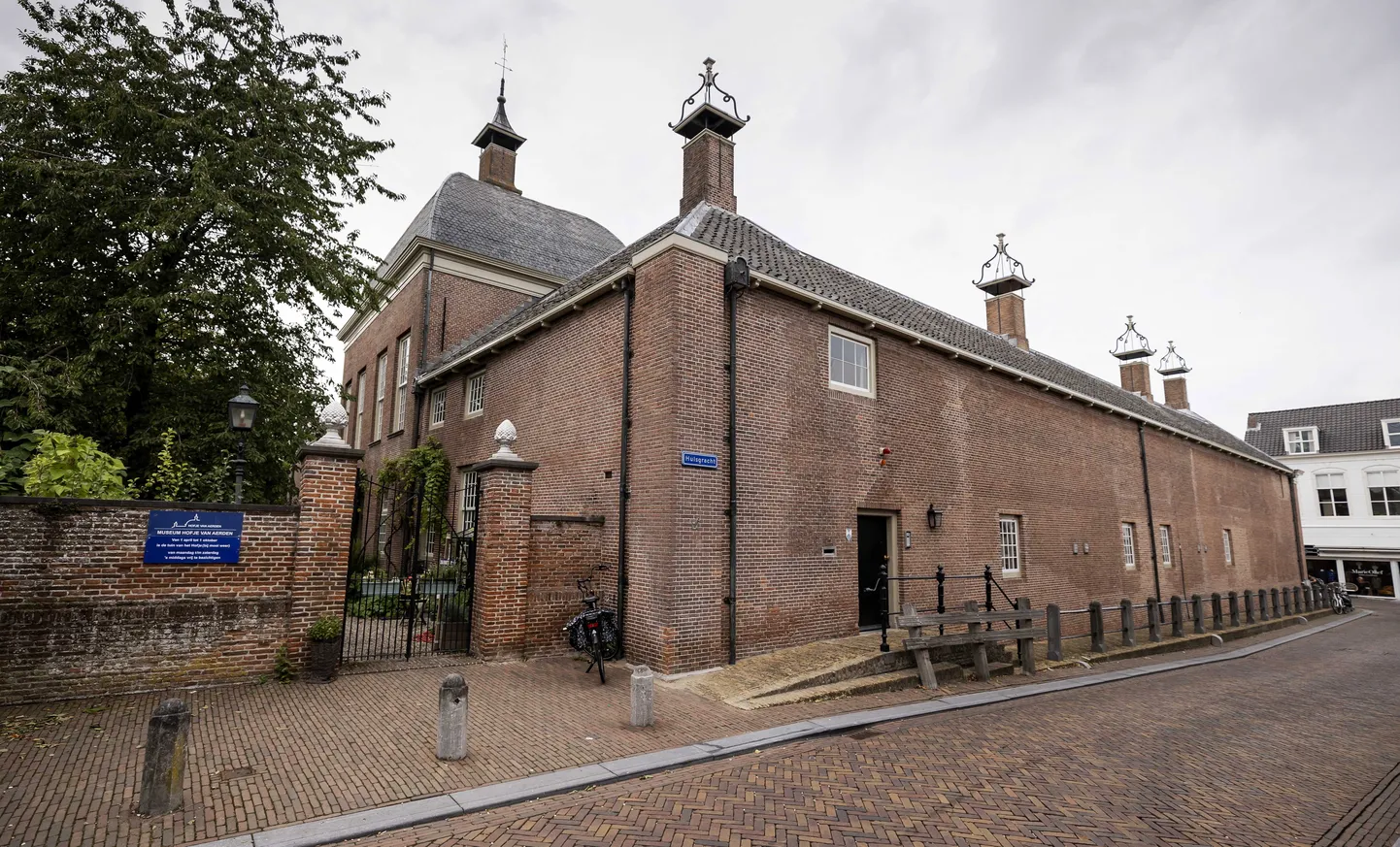 Hofje Van Aerdeni muuseum Leerdamis, Hollandis.