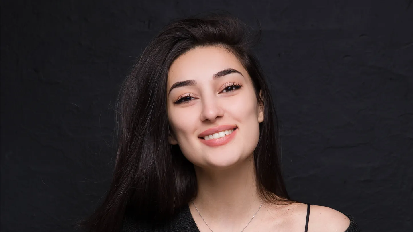 Ариана Лолаева