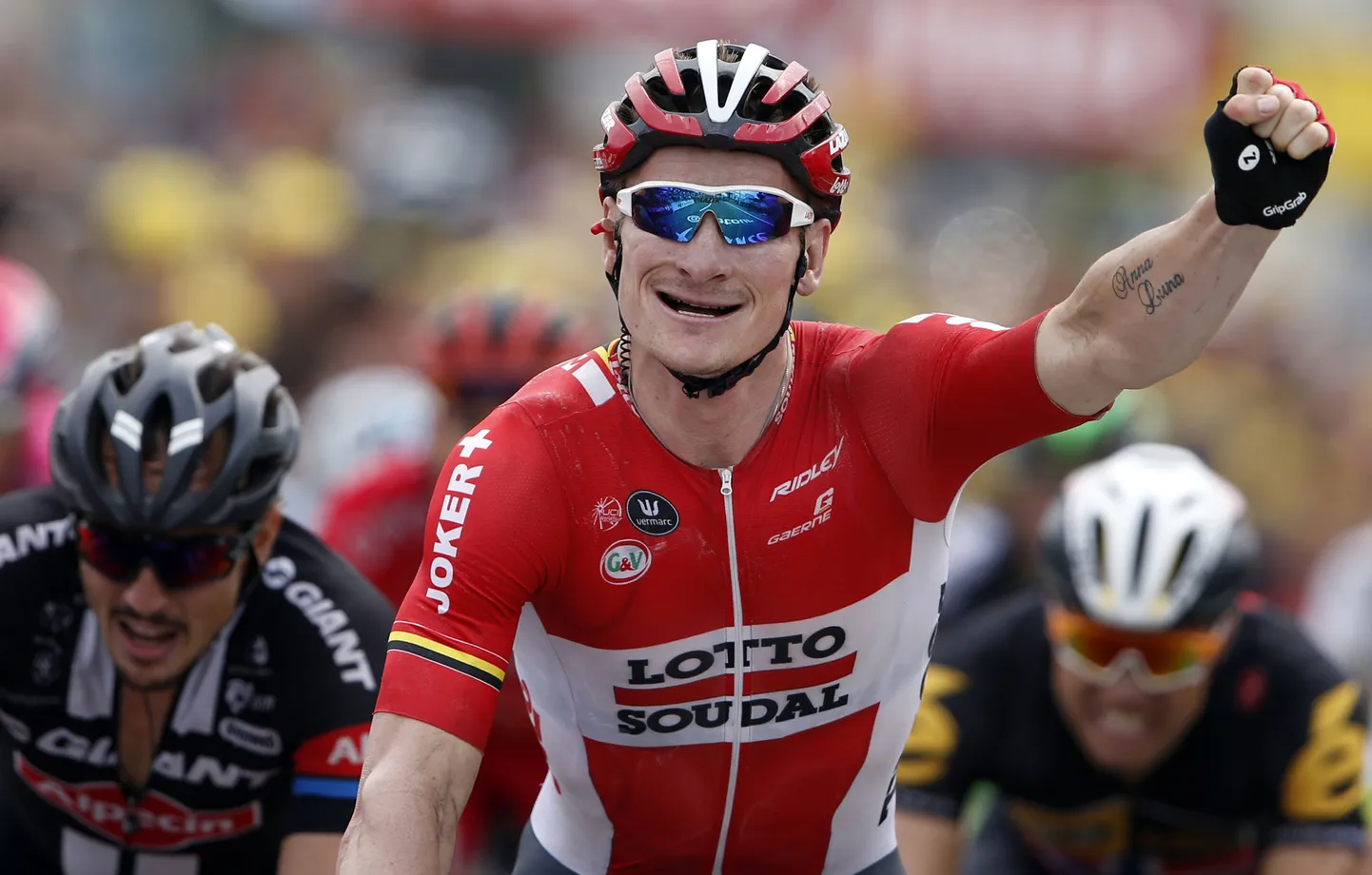 Andre Greipel tähistamas tänast etapivõitu.