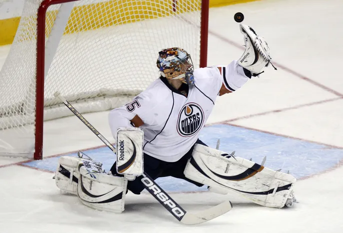 Anya va Sveta birga sikishadi