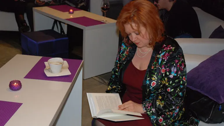 Režisore un producente Leonarda Ķestere tik ļoti aizrāvusies ar jauno grāmatu, ka neesot gulējusi vairākas naktis