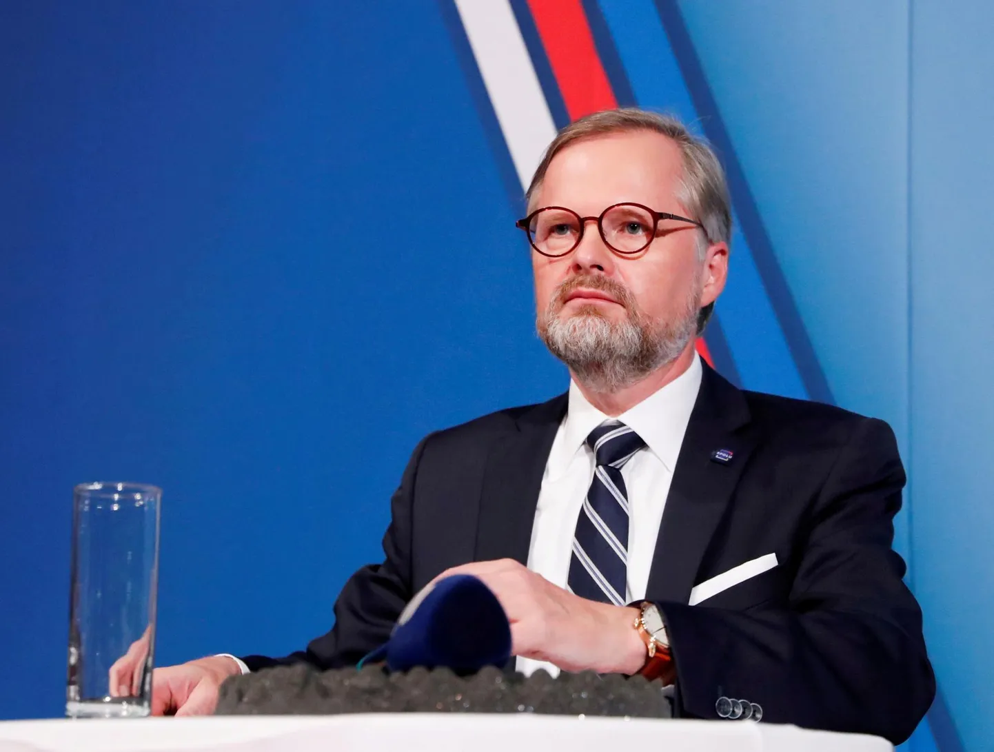 Petr Fiala asub juhtima viiest erakonnast koosnevat koalitsioonivalitsust.