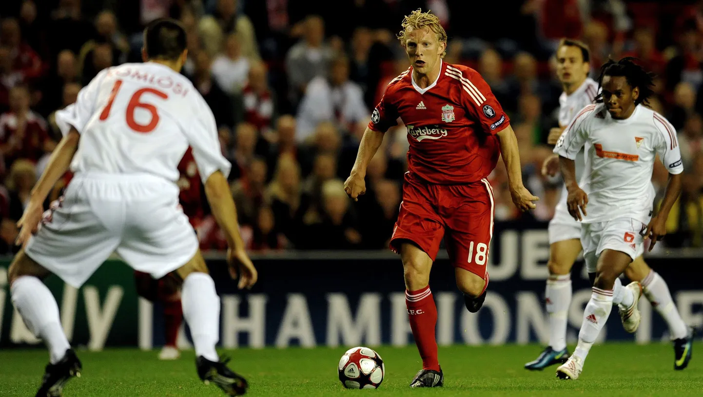 Arhiivifoto 2009. aasta mängust: Dirk Kuyt (keskel) lõi kohtumise ainsa värava.