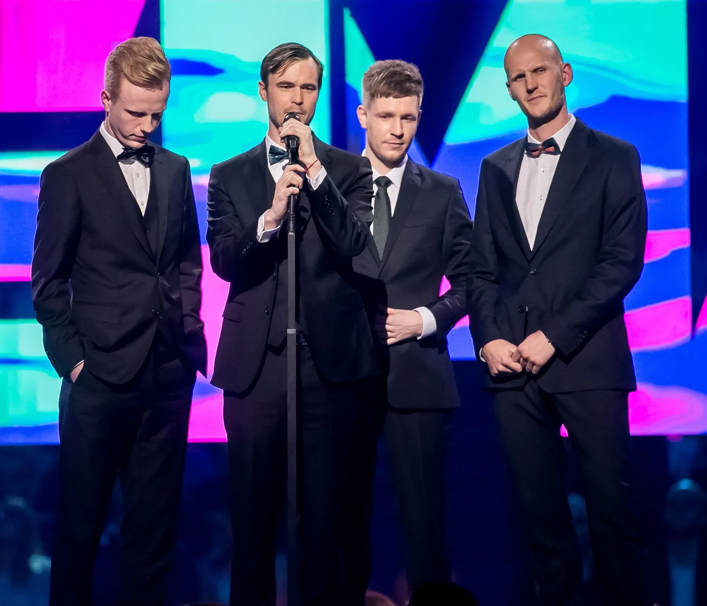 Miljardid ehk Raul Ojamaa (vasakult), Marten Kuningas, Kristjan Kallas ja Peedu Kass võitsid Eesti Muusikaauhindade jagamisel kolmes kategoorias.