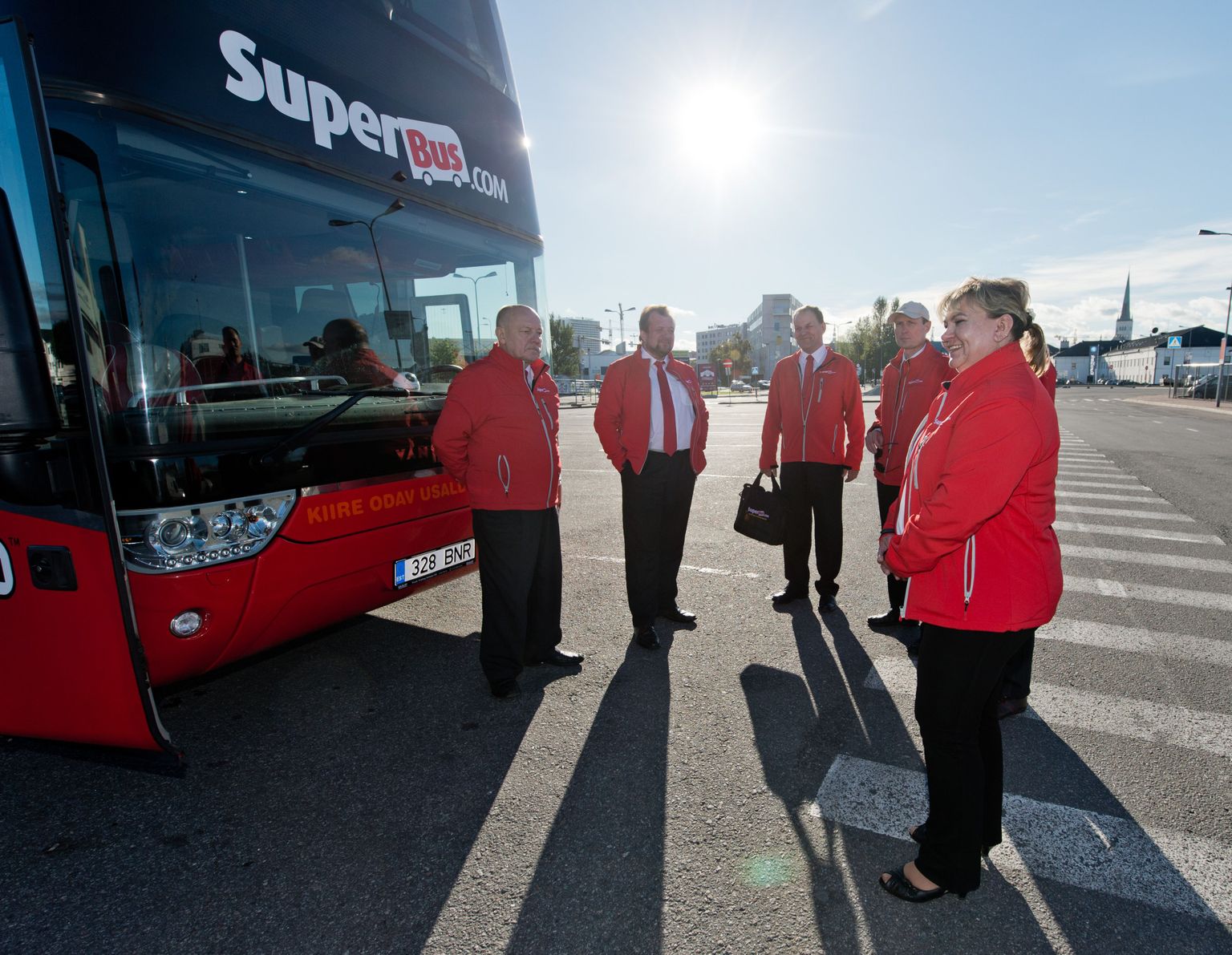Обслуживающий персонал Superbus теряет работу лишь недавно ее устроившись в новую компанию.