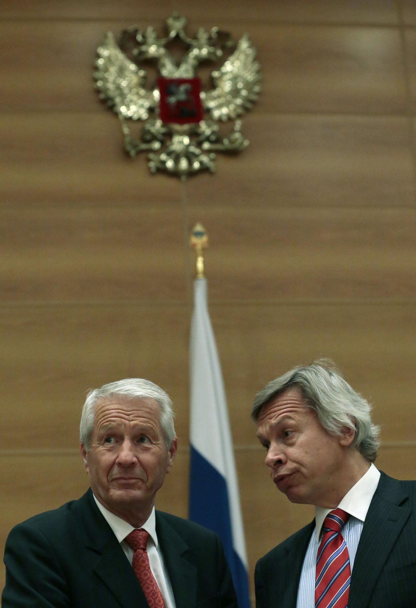 Euroopa Nõukogu president Thorbjørn Jagland (vasakul) ja Vene riigiduuma saadik Aleksei Puškov.