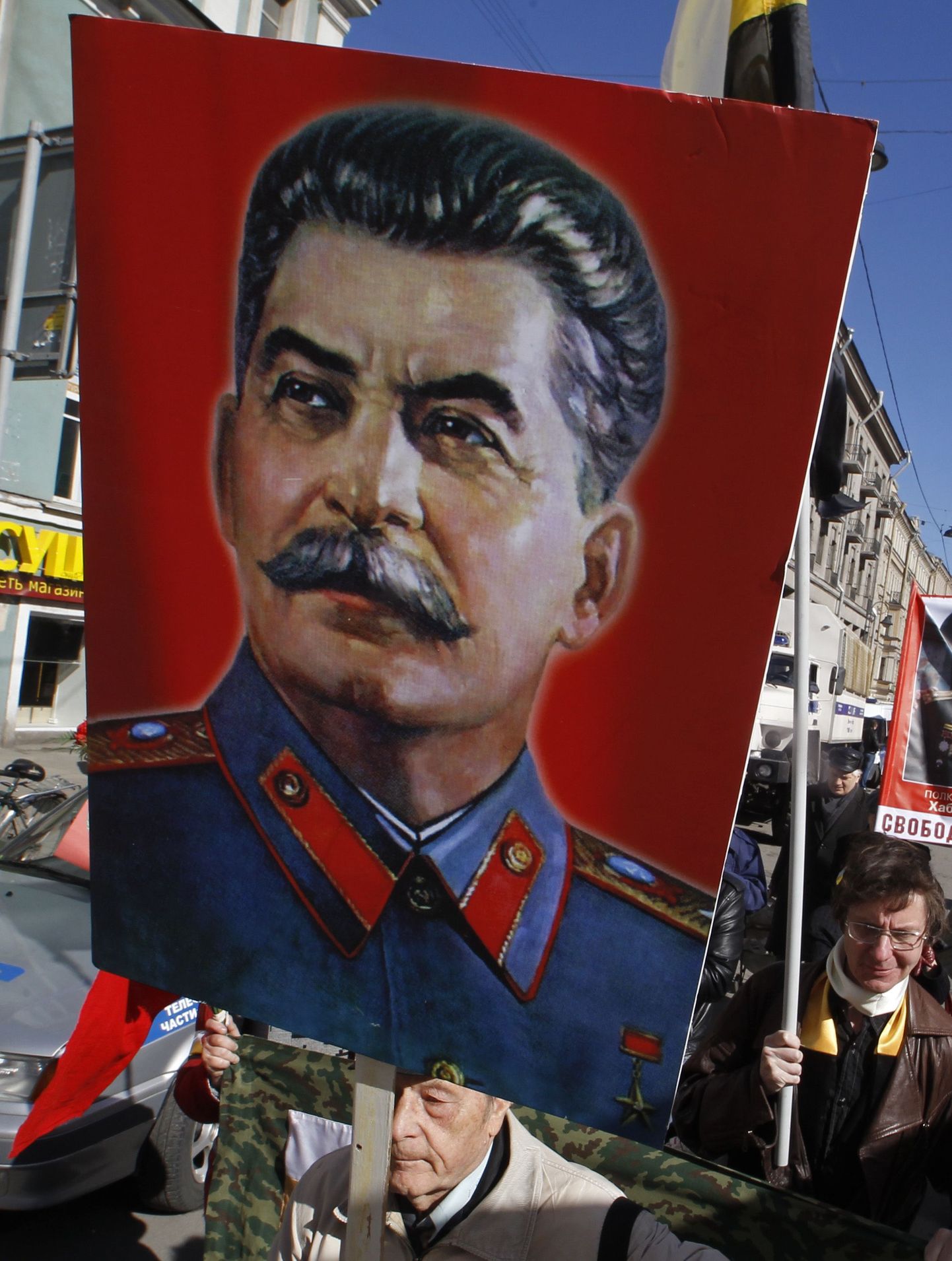 Stalini portree.