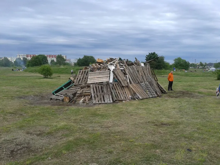 Lasnamäe jaanitule lõkkease. Foto: