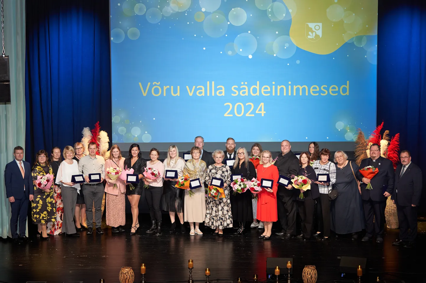 Võru vald tunnustas oma sädeinimesi.