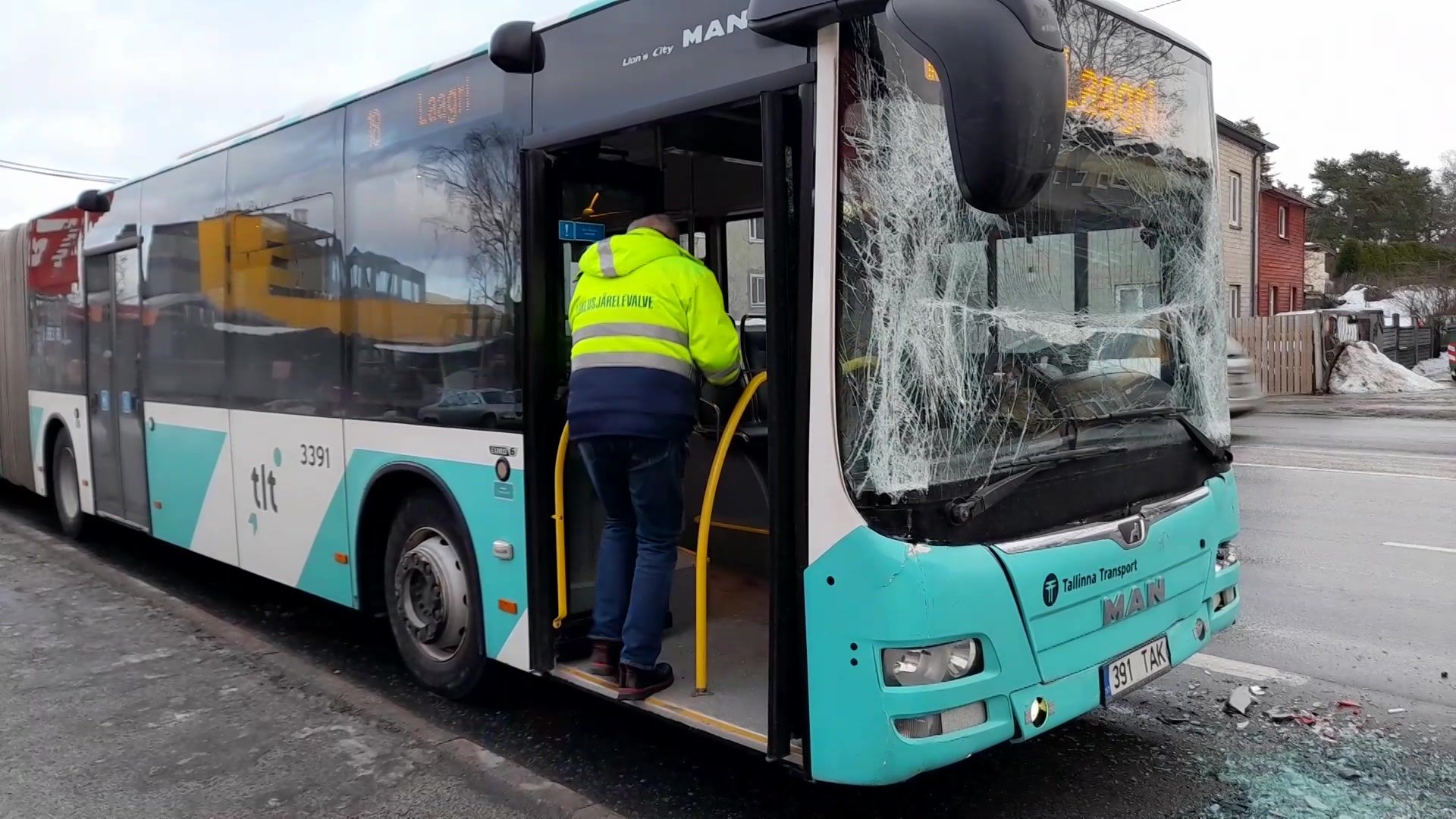 В Таллинне столкнулись два автобуса