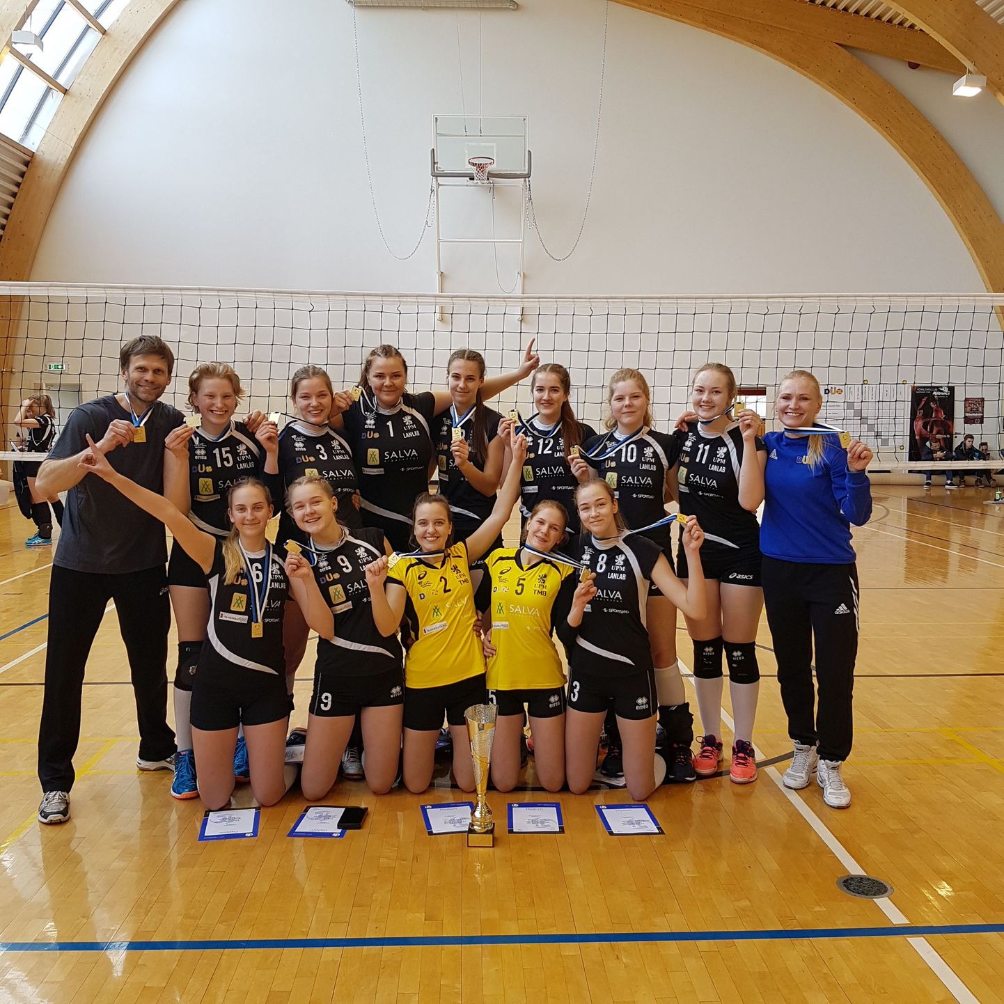 Tartu U20 võrkpallineiud tulid Eesti meistriks.