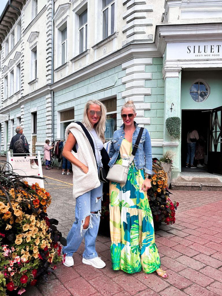 Kuulsad ja kaunid modellidest kaksikud Kairi ja Katrin on pärit Pärnust.