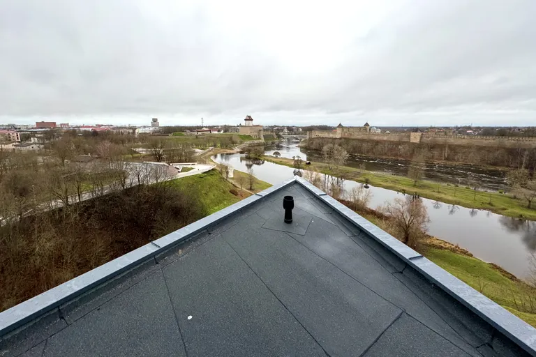 Katuselt avanev uhke panoraamvaade. Paljude siinsete korterite akendest avanev vaade ei ole aga sugugi kehvem.