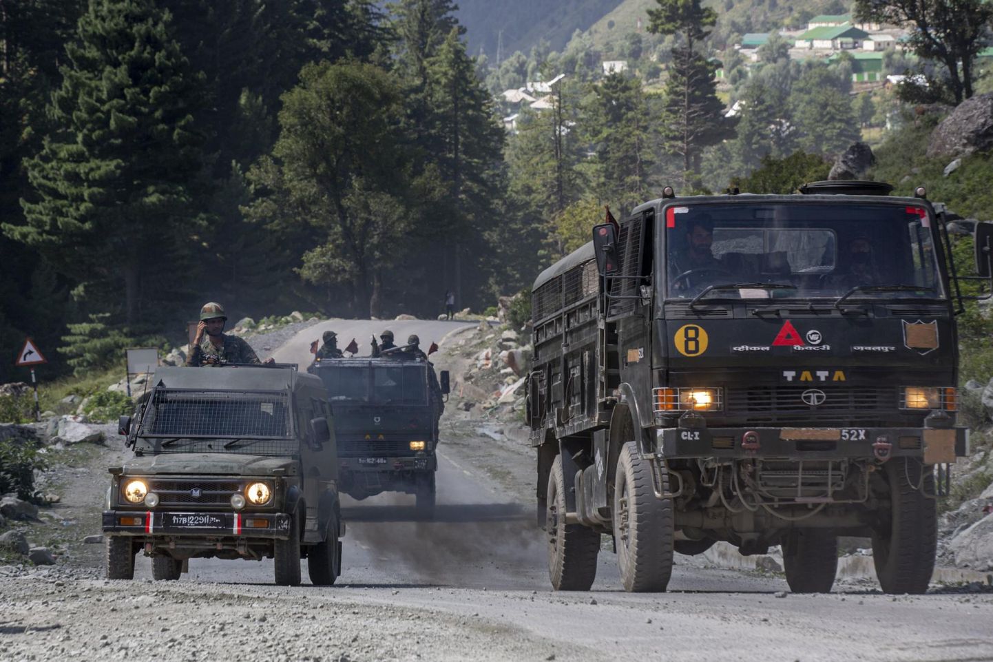 India sõjaväe konvoi liikumas sel nädalal India-Hiina vaidlusaluse mägipiiri lähedal.