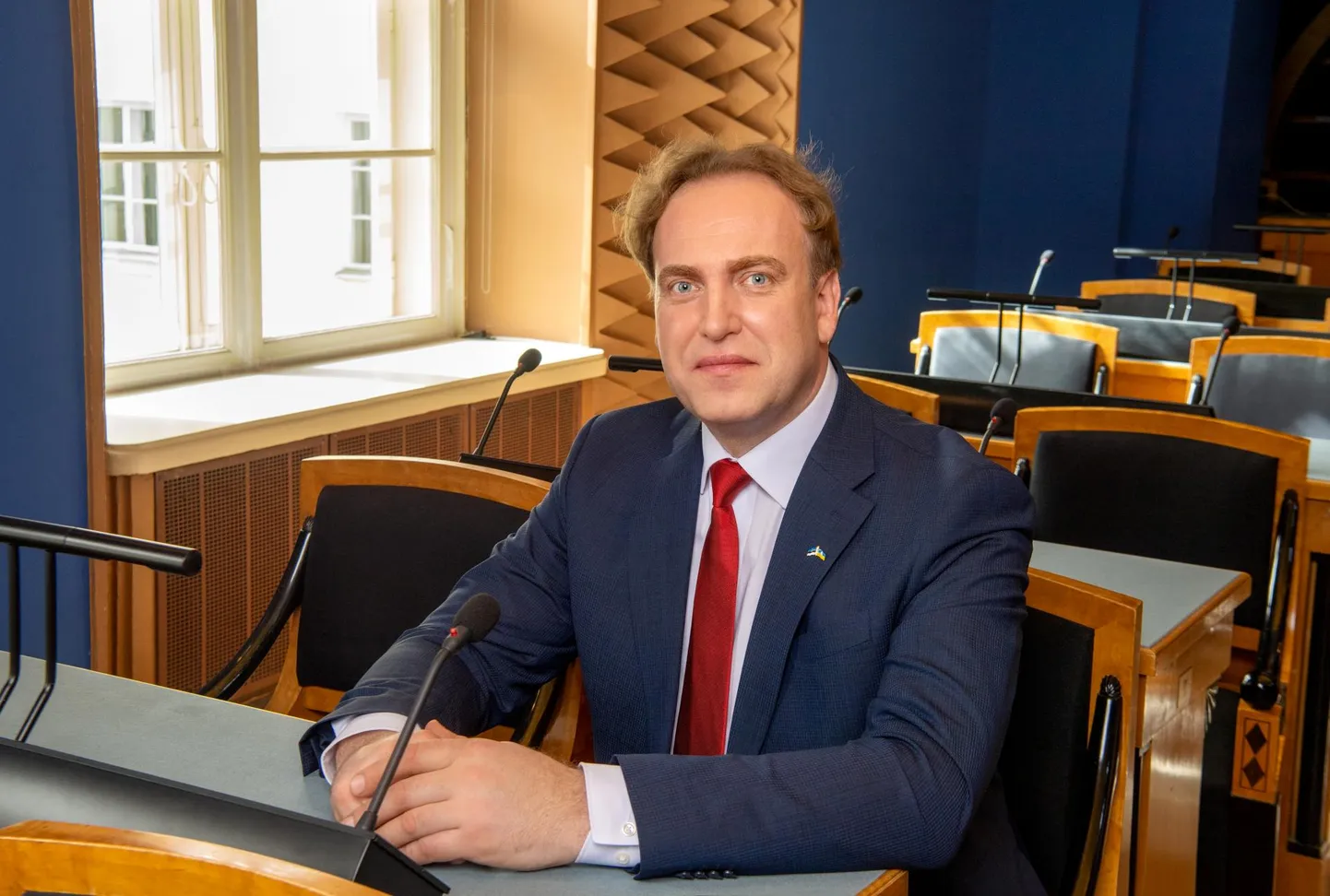 Anti Allas riigikogu istungite saalis.
