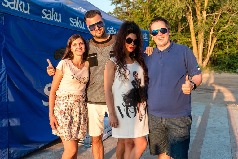 East Beach Fest 2019, группа ПараТайн с поклонниками