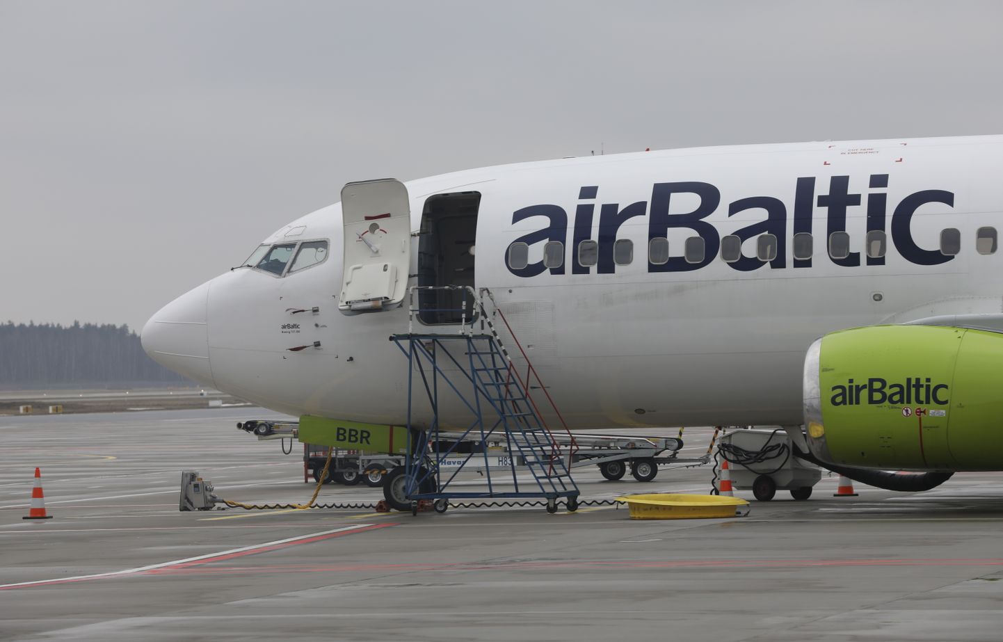 Самолет airBaltic. Иллюстративное фото.
