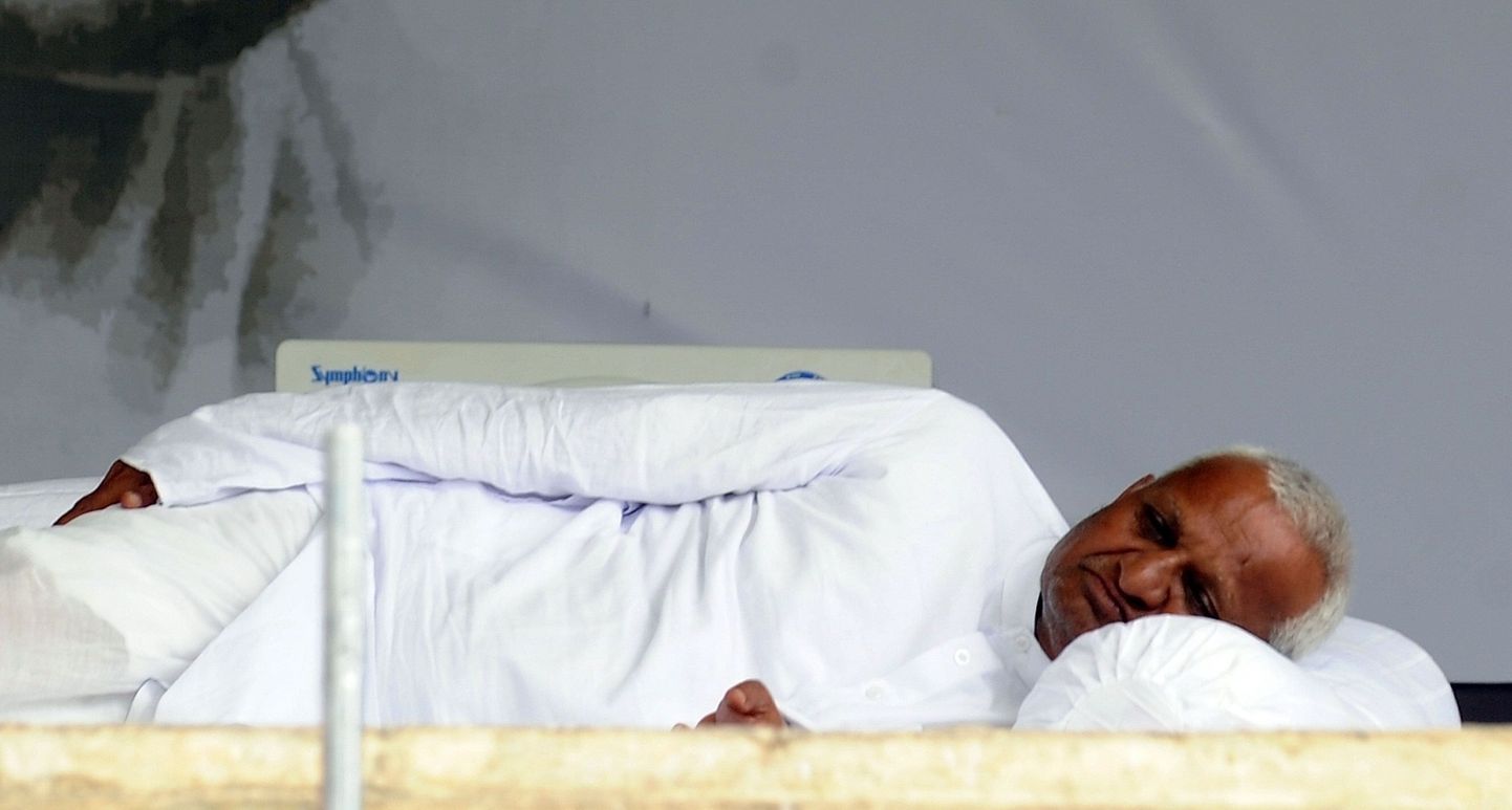Korruptsiooni vastu võitlev aktivist Anna Hazare eile New Delhis.
