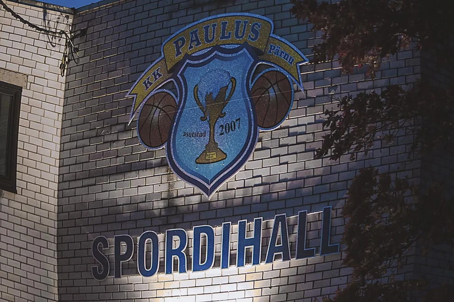 Pauluse halli kujul on tegemist baasiga, kus saab harrastada eri spordialasid.