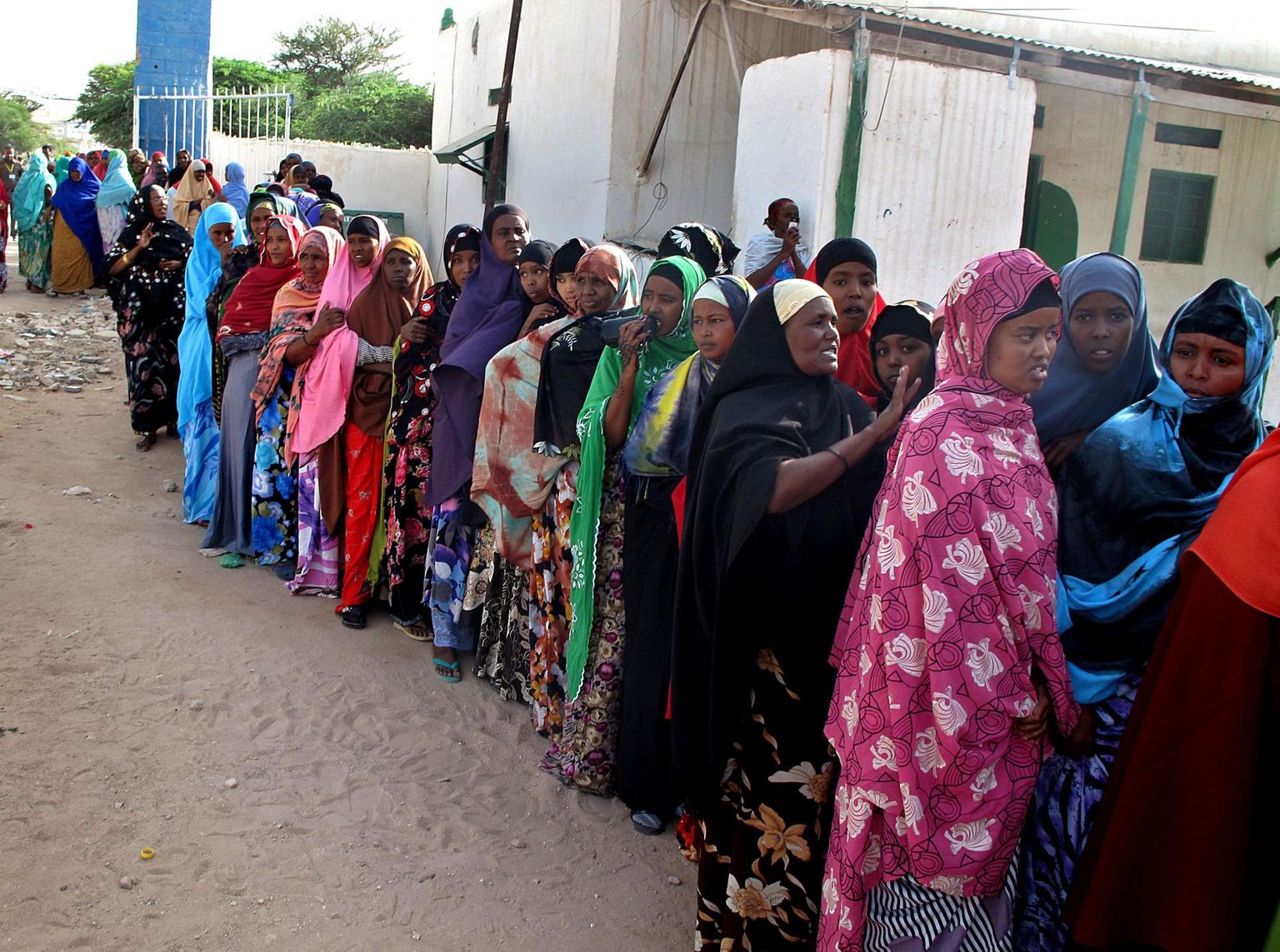 Somaalimaa naised 2010. aastal pealinnas Hargeysas presidendivalimistel osalemas.  FOTO: Ali Musa / AFP / Scanpix