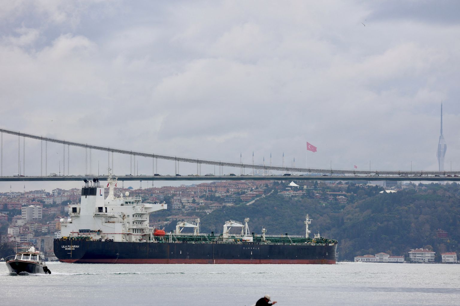 Naftatanker Lila Fujairah Bosporuse lahes.