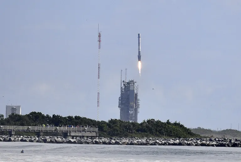 Kosmoselennuki lennutas 7. septemberil 2017 orbiidile Space X Falcon 9 rakett