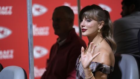 Adrenaliin, tuurid ja tõeline elu: megastaar Taylor Swift laseb fännid viimaks kulisside taha